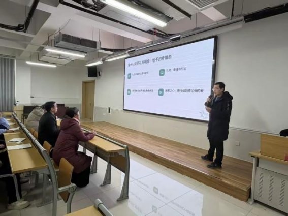 简篇-【树人堂】从被呵护到会担当：成长的蜕变之路